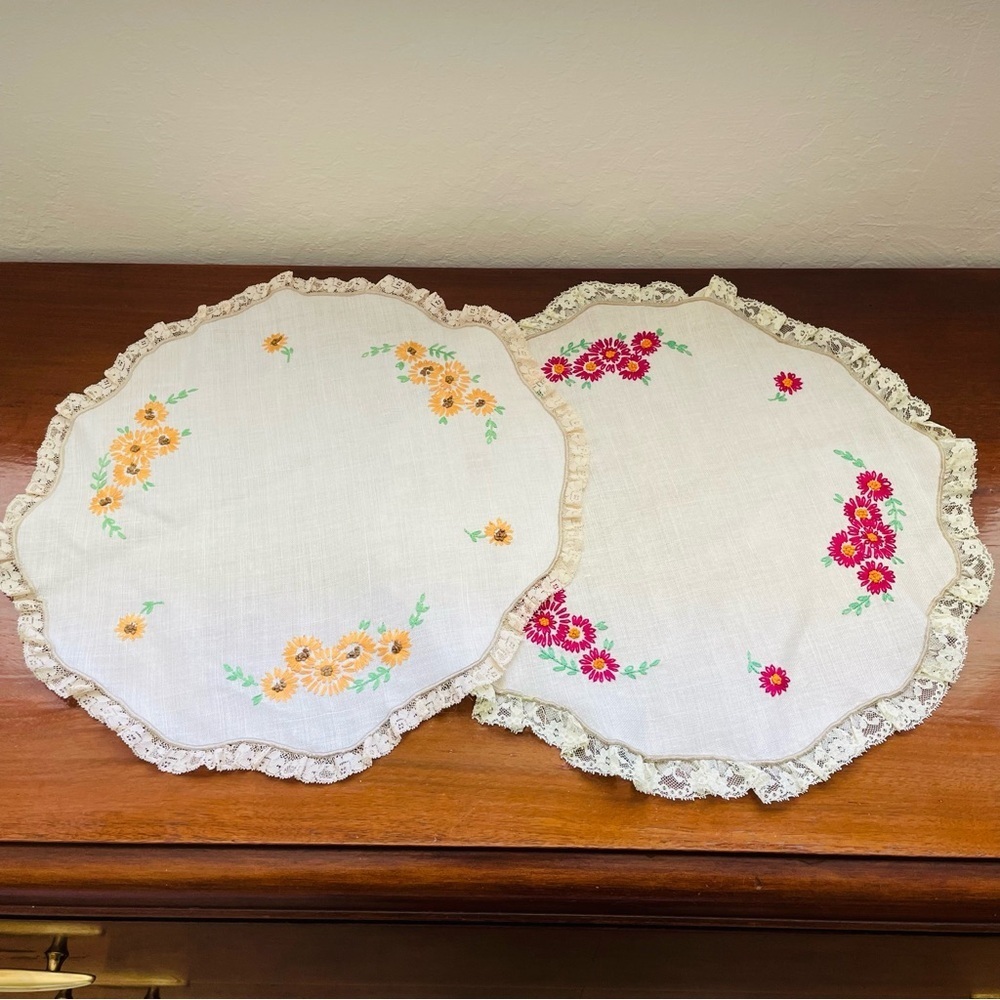 Vintage Hand-Embroidered Round White Doilies/Placemats Flowers and Lace Set of 2